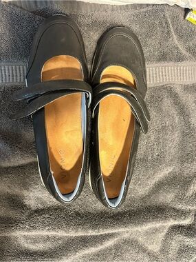 Vionic Black Mary Jane Flats with Tan Insole